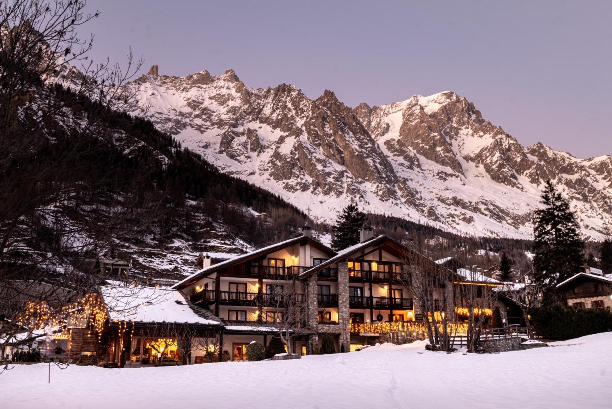 Auberge De La Maison Курмайор Екстер'єр фото